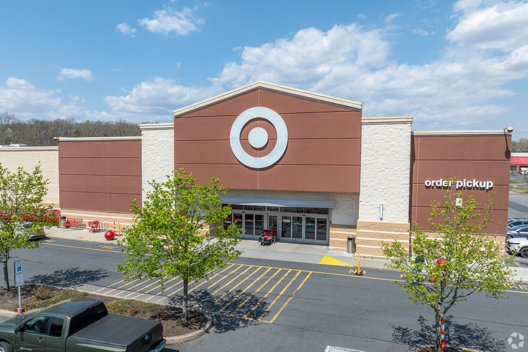 155 Pocono Commons, Stroudsburg, PA for sale Primary Photo- Image 1 of 1