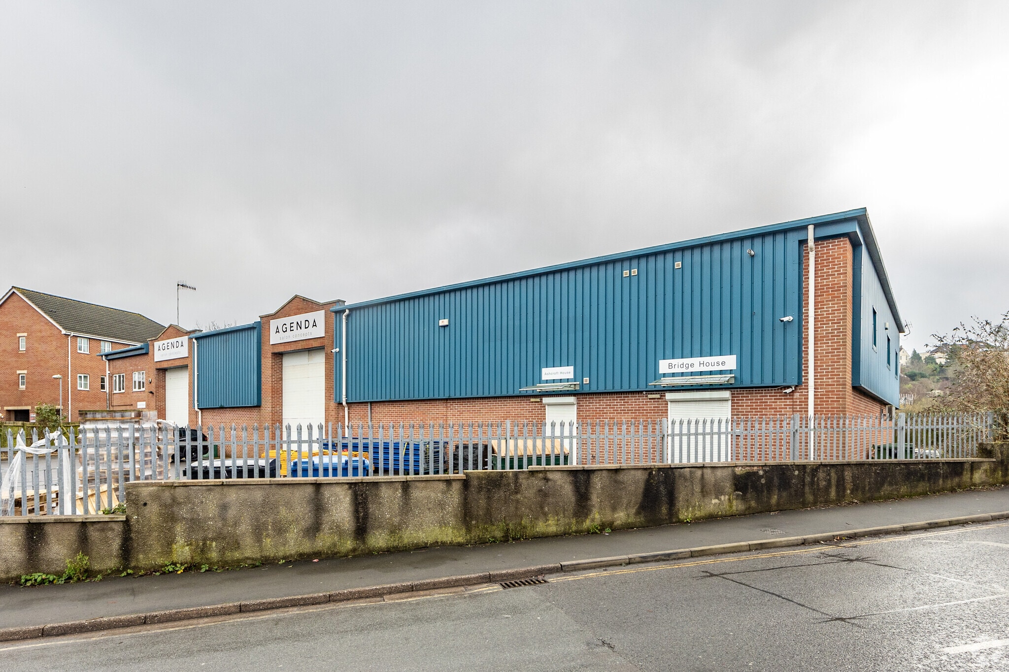 South Liberty Ln, Bristol for sale Primary Photo- Image 1 of 1