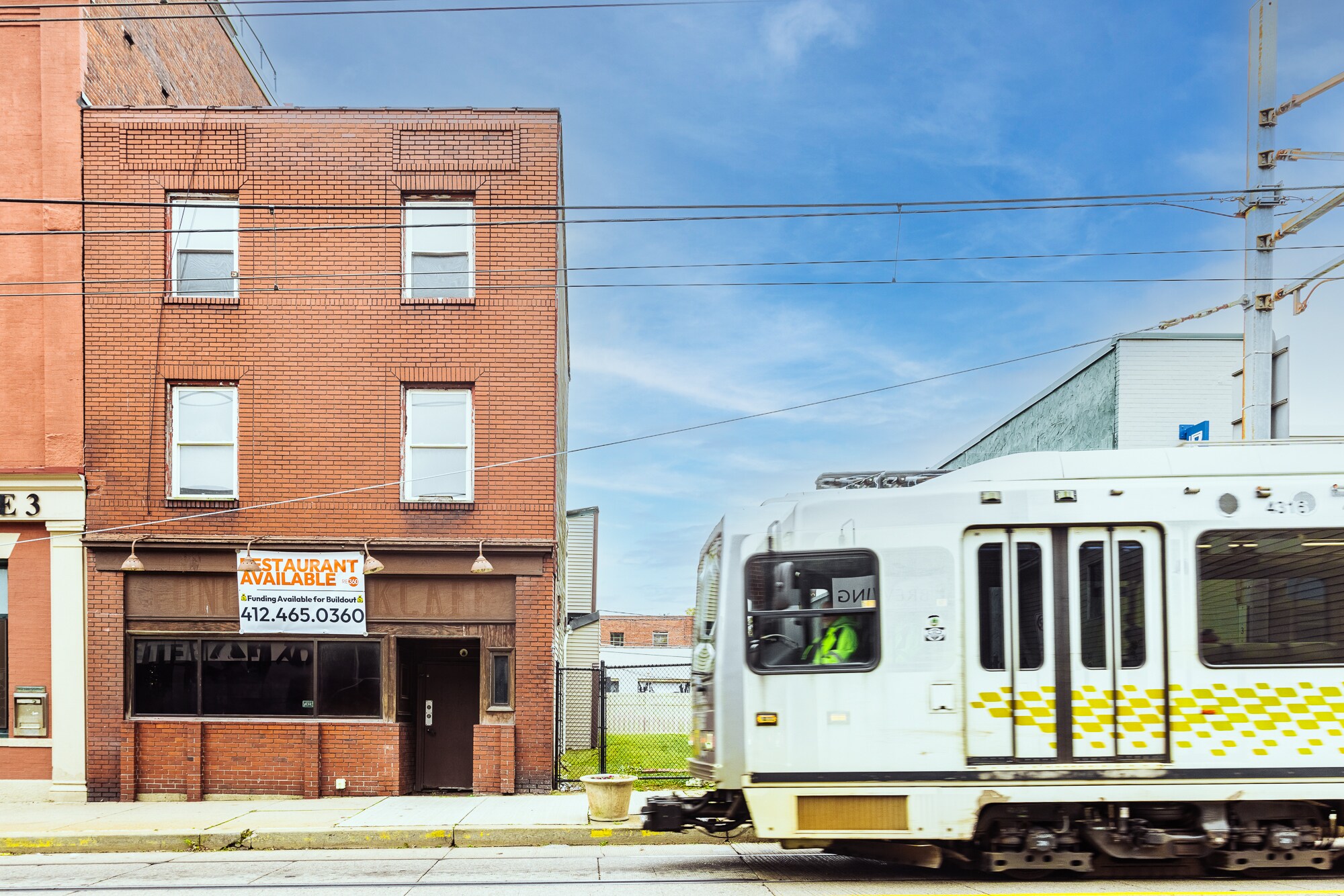 826 E Warrington Ave, Pittsburgh, PA for lease Building Photo- Image 1 of 23