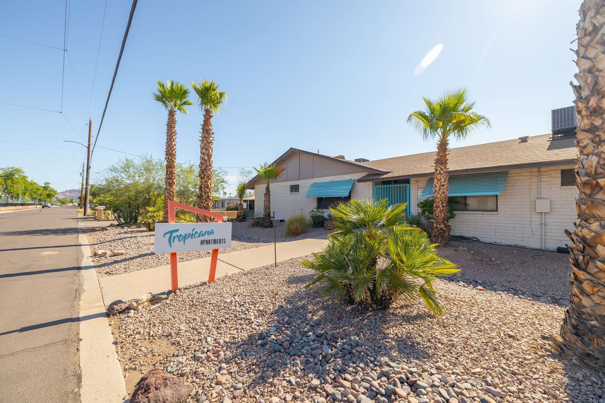 2011 N 51st St, Phoenix, AZ for sale Building Photo- Image 1 of 16