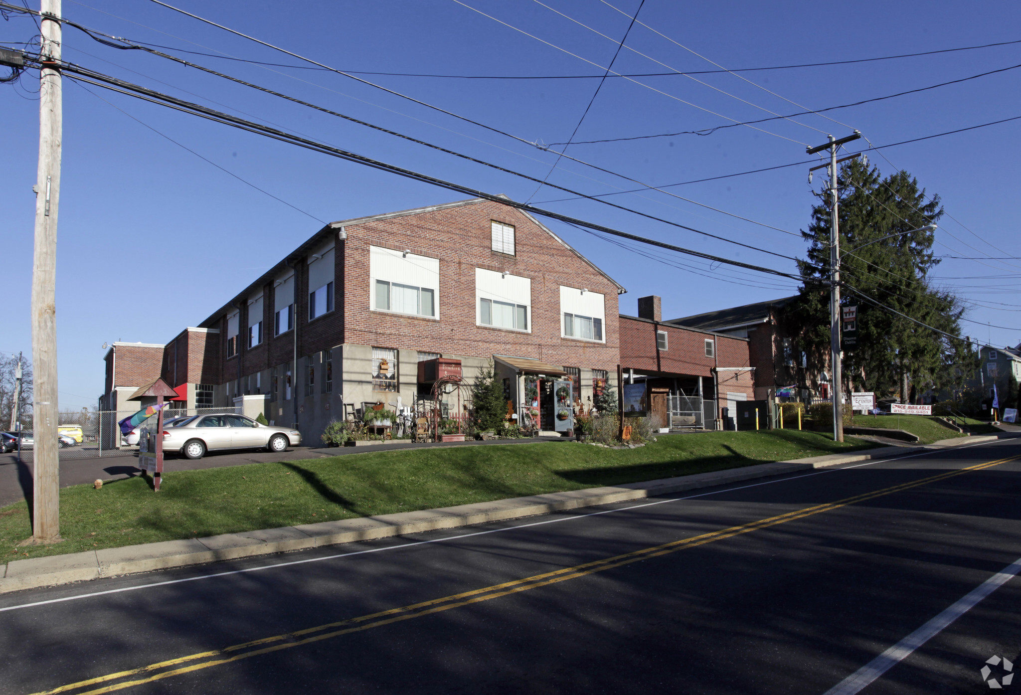 123 N Main St, Dublin, PA for sale Primary Photo- Image 1 of 1