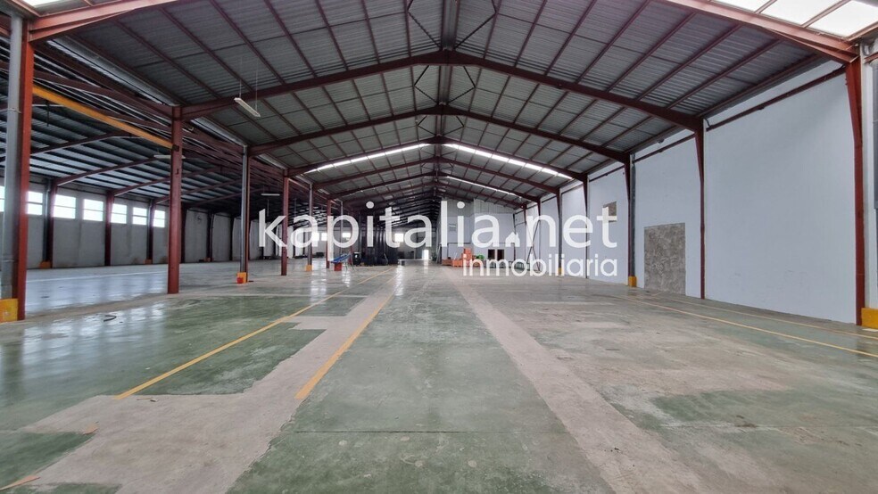 Industrial in Valencia de Alcántara, Cáceres for sale - Building Photo - Image 2 of 4