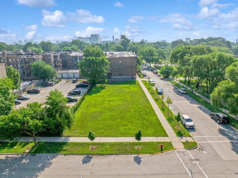 5755 Calumet Ave, Chicago, IL for sale - Aerial - Image 1 of 20