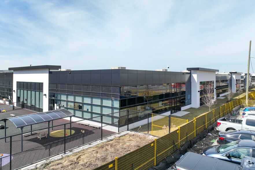 95 Eric T Smith Way, Aurora, ON for lease - Building Photo - Image 2 of 4