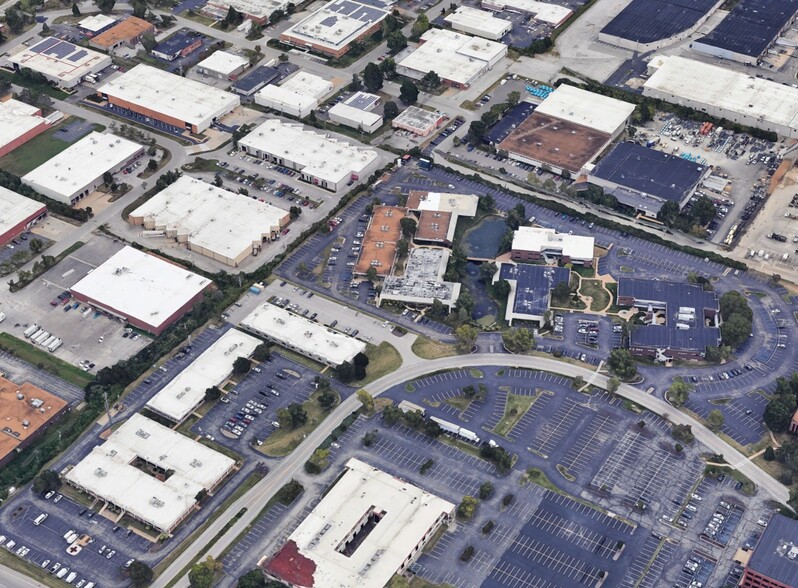 10123 Corporate Square Dr, Creve Coeur, MO for lease - Aerial - Image 2 of 2