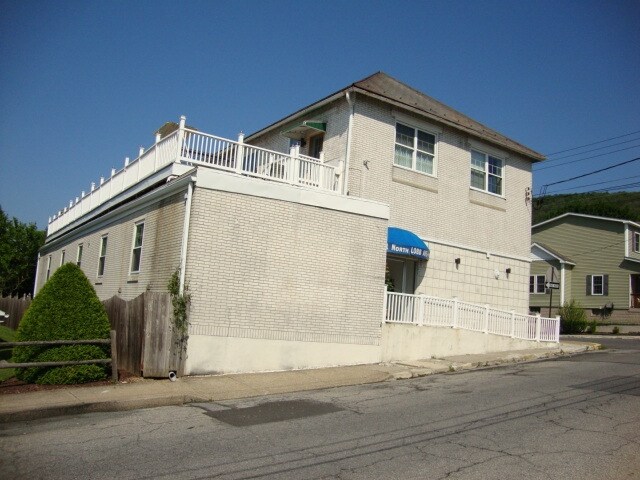 21 N Lobb Ave, Pen Argyl, PA for sale Building Photo- Image 1 of 1