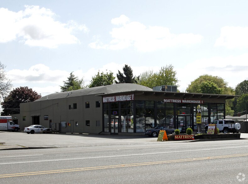 19210 McLoughlin Blvd, Gladstone, OR for sale - Building Photo - Image 1 of 1