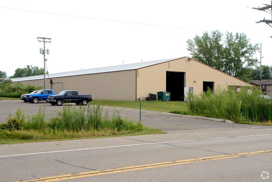 1391 11th Ave SW, Forest Lake, MN for sale - Building Photo - Image 2 of 12