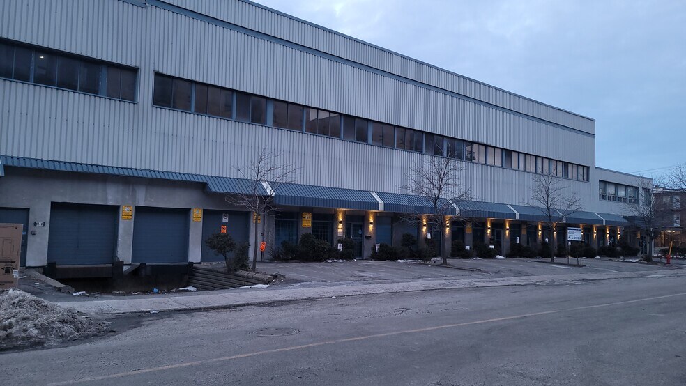 8340-8370 Labarre, Montréal, QC for lease - Building Photo - Image 2 of 5