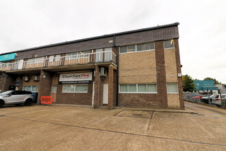 Oakwood Hl, Loughton for lease Building Photo- Image 1 of 3