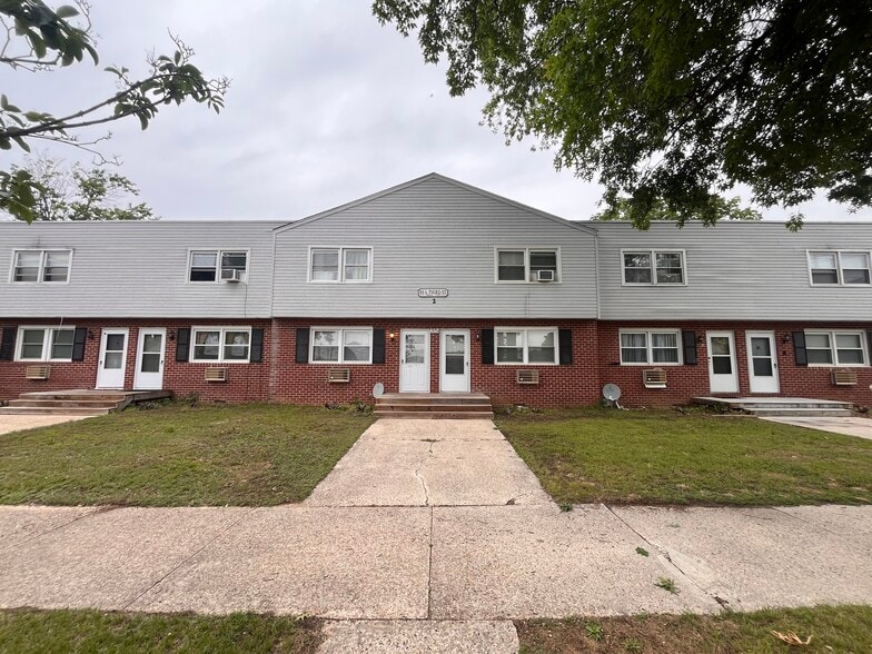 Vineland Gardens Apartments portfolio of 2 properties for sale on LoopNet.com - Building Photo - Image 3 of 10