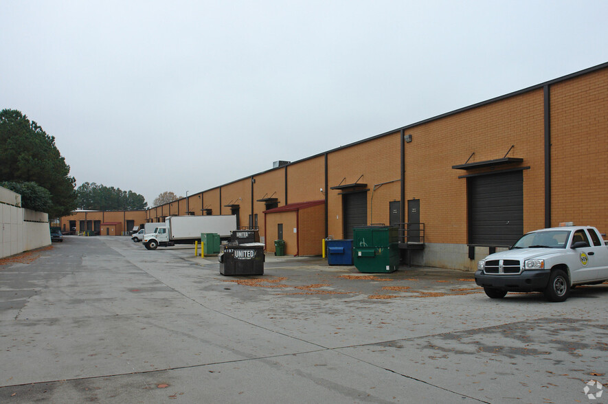 2395 Pleasantdale Rd, Doraville, GA for lease - Building Photo - Image 2 of 2