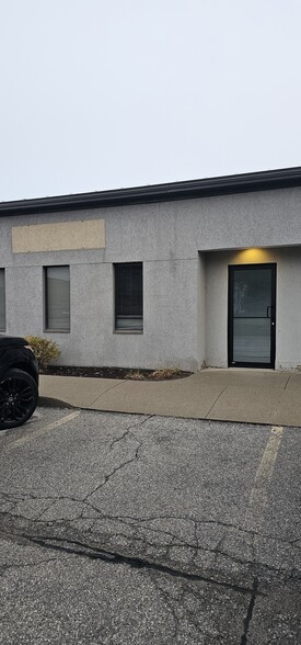 4450 Corporate Dr, Burlington, ON for lease - Building Photo - Image 1 of 9