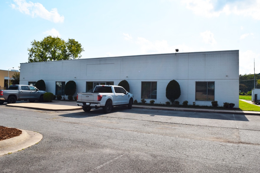 2100 Brookwood Dr, Little Rock, AR for lease - Building Photo - Image 2 of 10