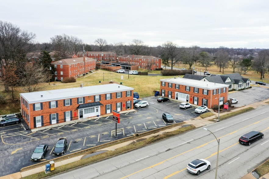 3270 Hampton Ave, Saint Louis, MO for lease - Building Photo - Image 1 of 14