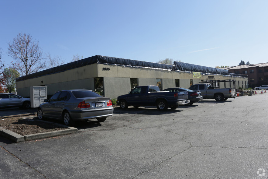 9675 Monte Vista Ave, Montclair, CA for lease - Building Photo - Image 1 of 9