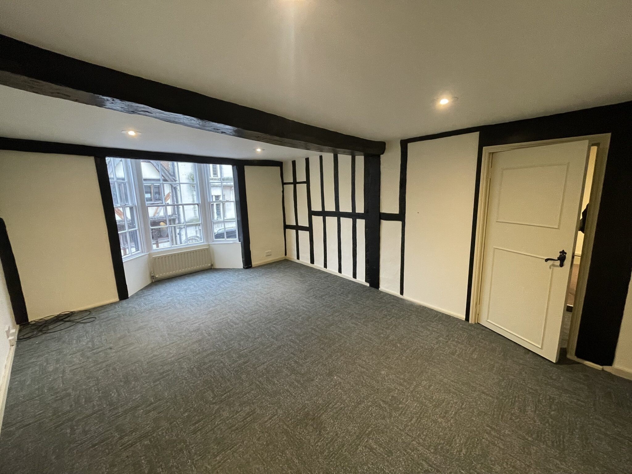 41-42 Cornmarket St, Oxford for lease Interior Photo- Image 1 of 3