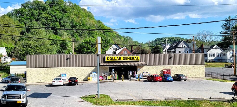 216 E Main St, Saltville, VA for sale - Building Photo - Image 3 of 5