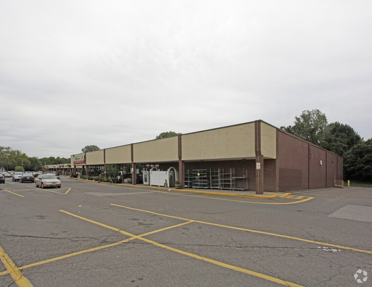 1367-1391 New Haven Ave, Milford, CT for lease - Primary Photo - Image 2 of 5