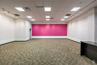 10000 California St, Omaha, NE for lease Interior Photo- Image 2 of 3