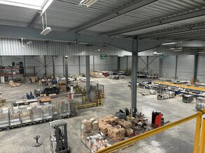 Flex in Villeparisis for lease Building Photo- Image 2 of 7