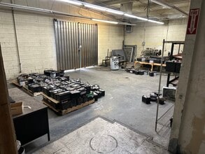 911 Oak St, Bakersfield, CA for lease Interior Photo- Image 1 of 6