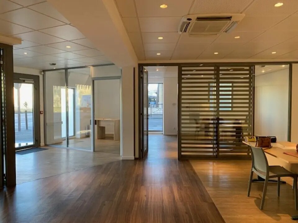 Office in Avignon for lease Building Photo- Image 1 of 14