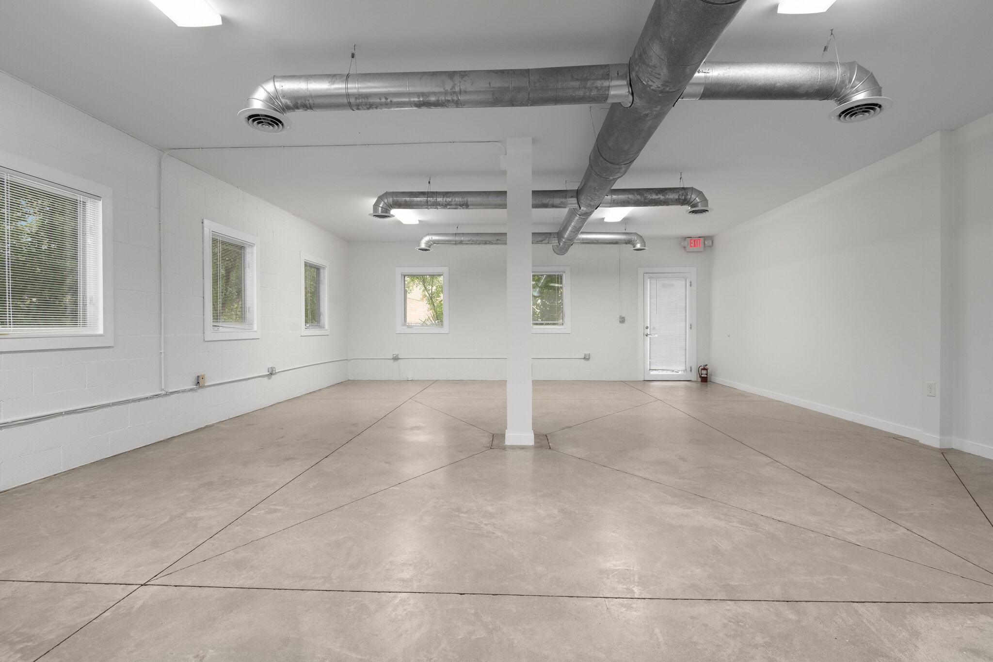 2035 Manchester St NE, Atlanta, GA for lease Interior Photo- Image 1 of 29