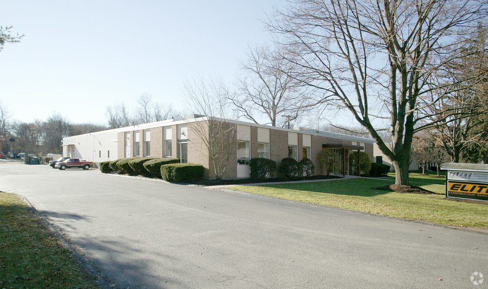 111 Prestige Park Rd, East Hartford, CT for lease - Building Photo - Image 3 of 5