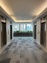 717 7th Ave SW, Calgary, AB for lease Building Photo- Image 2 of 9