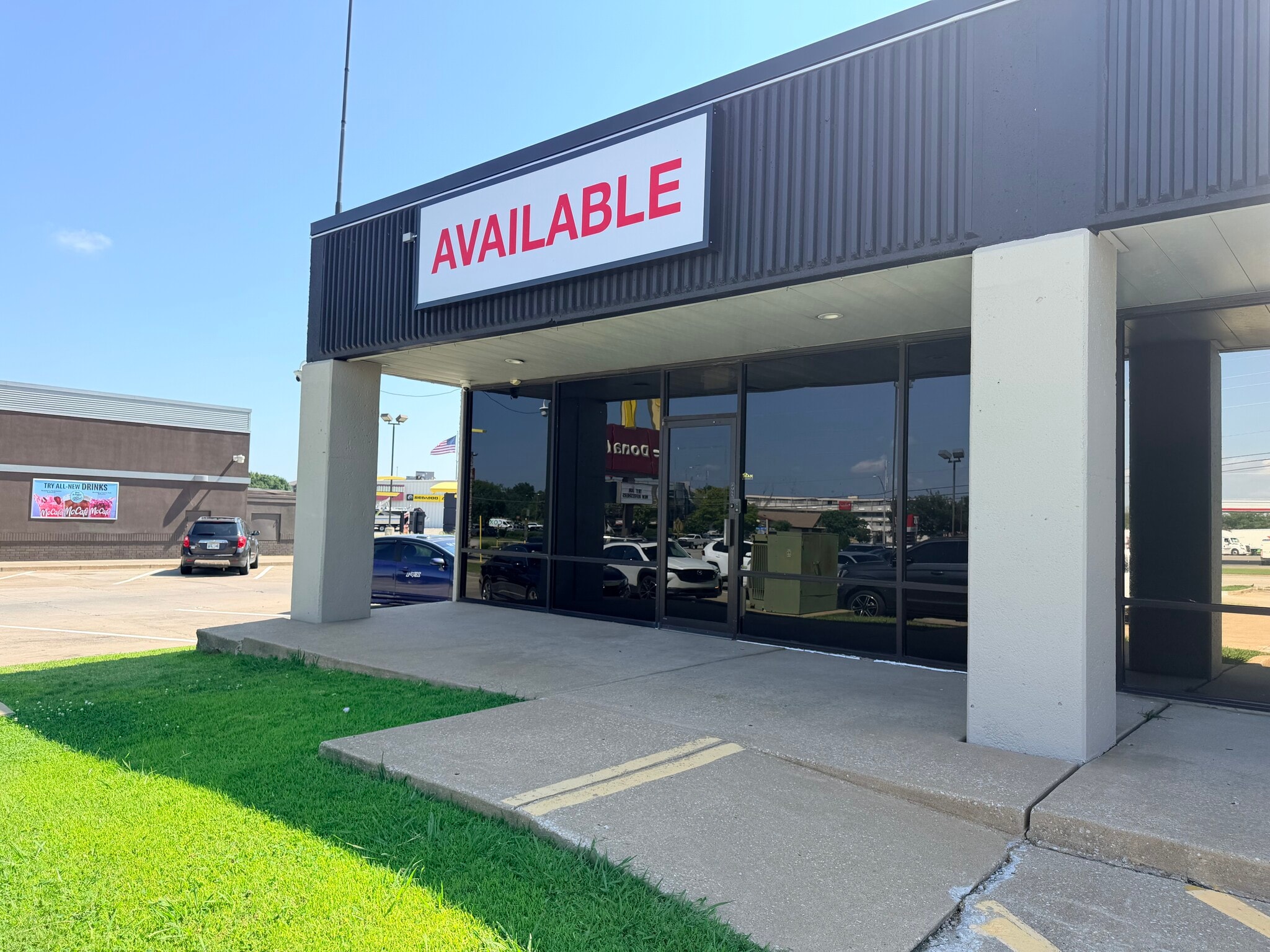 2403 N Aspen Ave, Broken Arrow, OK for lease Building Photo- Image 1 of 8