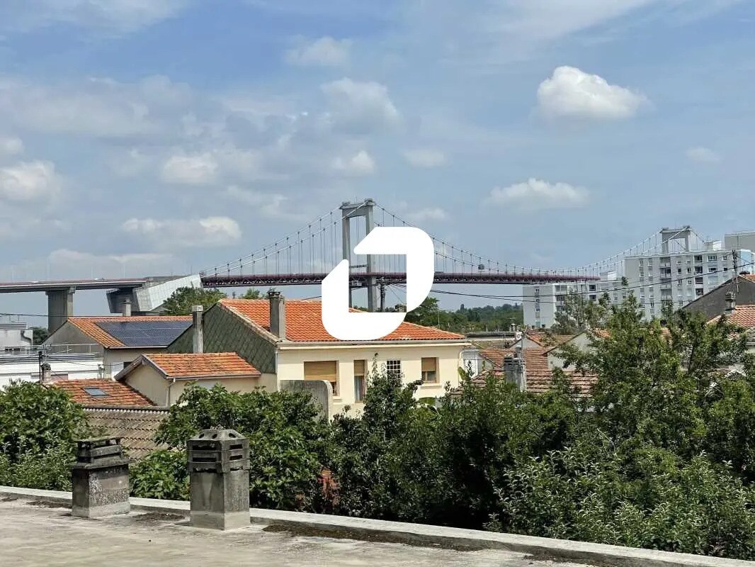 Office in Bordeaux for lease Building Photo- Image 1 of 12