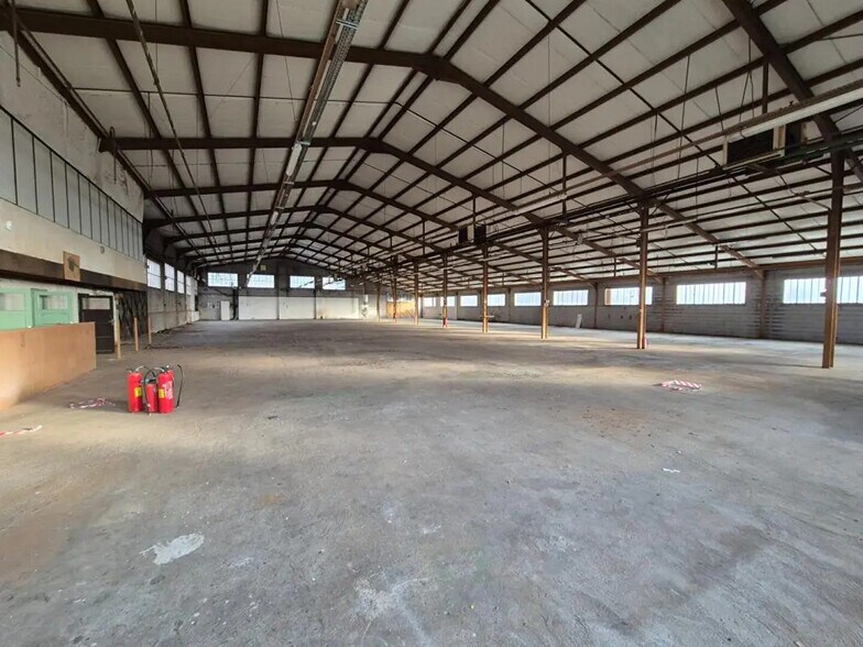 Flex in Malemort for sale - Interior Photo - Image 2 of 9