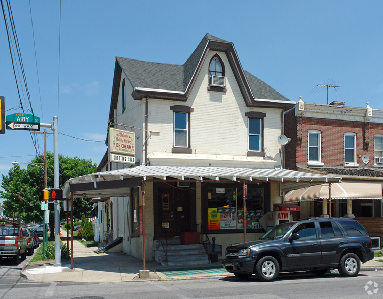 1037 W Airy St, Norristown, PA for sale - Primary Photo - Image 1 of 1