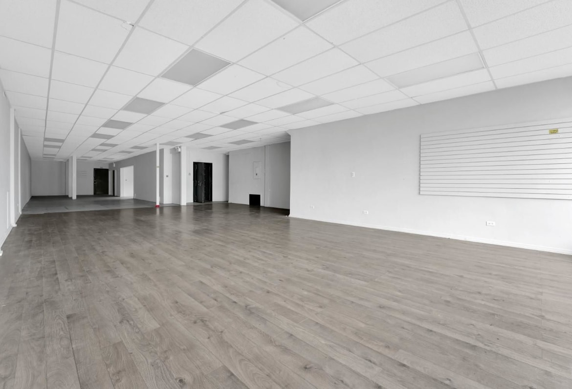 5651 Cowrie St, Sechelt, BC for lease Building Photo- Image 1 of 3