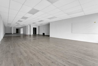 5651 Cowrie St, Sechelt, BC for lease Building Photo- Image 1 of 3