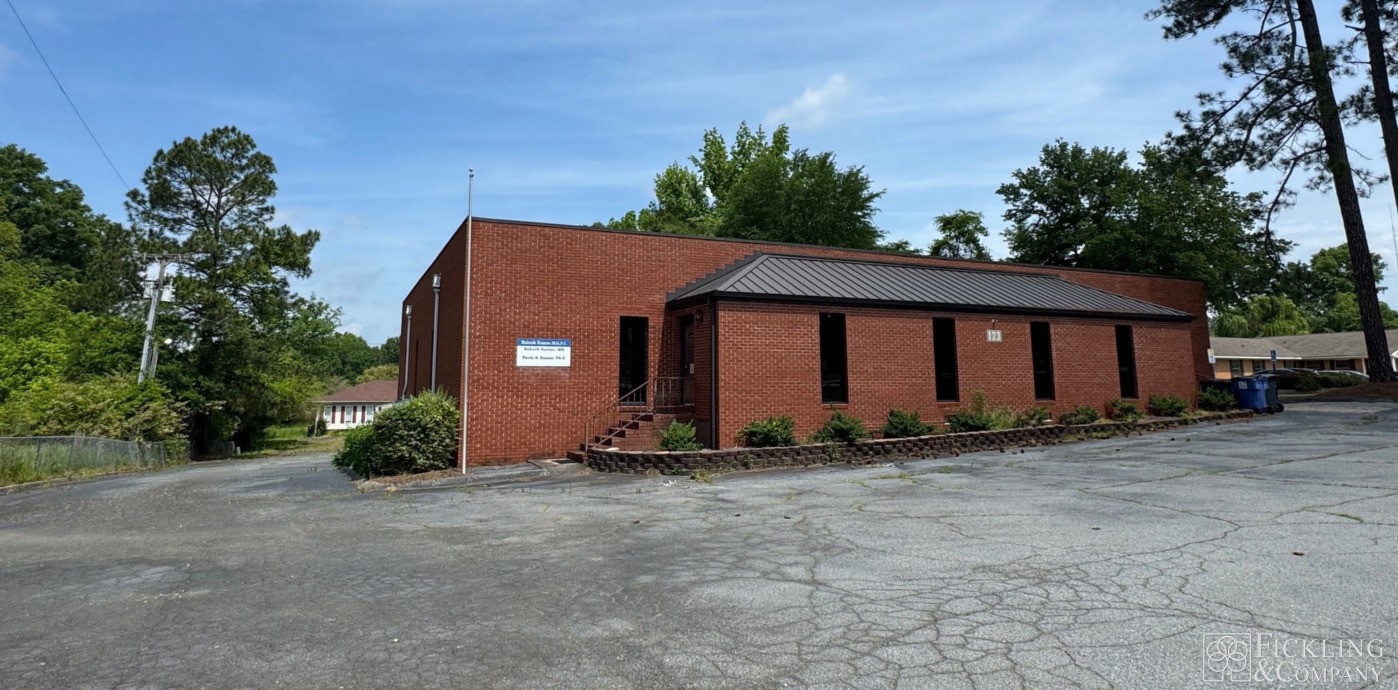 123 Sparta Hwy, Eatonton, GA for lease Building Photo- Image 1 of 13