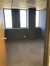 4240 Blue Ridge Blvd, Kansas City, MO for lease Interior Photo- Image 2 of 8