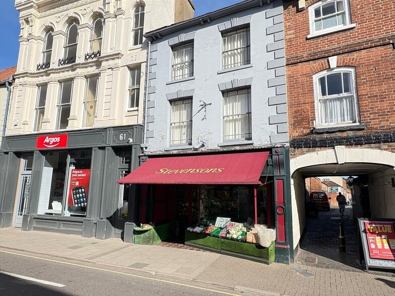 63 Eastgate, Louth for lease - Building Photo - Image 2 of 13