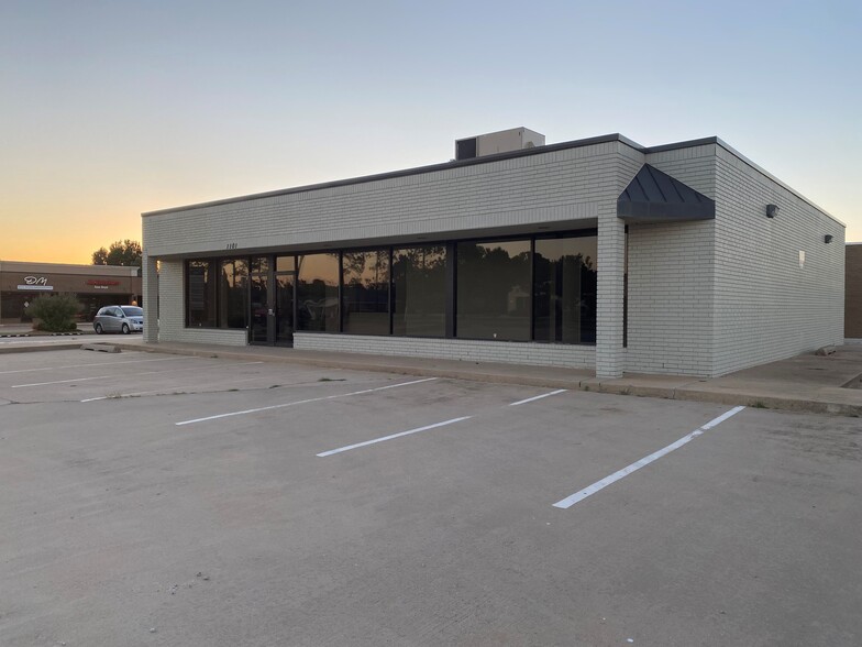 1101 W 15th St, Edmond, OK for lease - Building Photo - Image 1 of 5