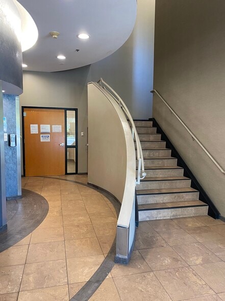 714 Gravois Rd, Fenton, MO for lease - Lobby - Image 2 of 4