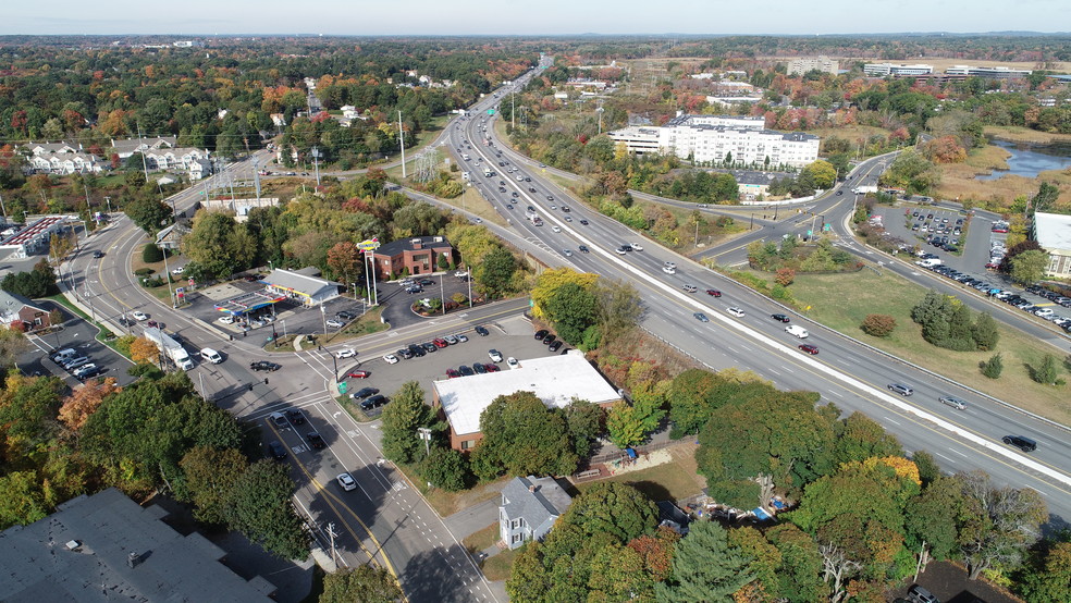 525 Salem St, Wakefield, MA for lease - Primary Photo - Image 1 of 12