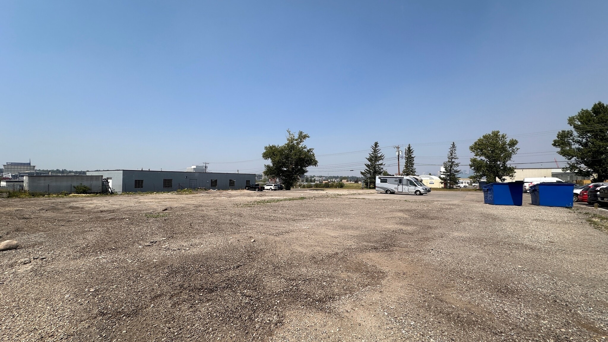 207 61 Av SE, Calgary, AB for sale Primary Photo- Image 1 of 2