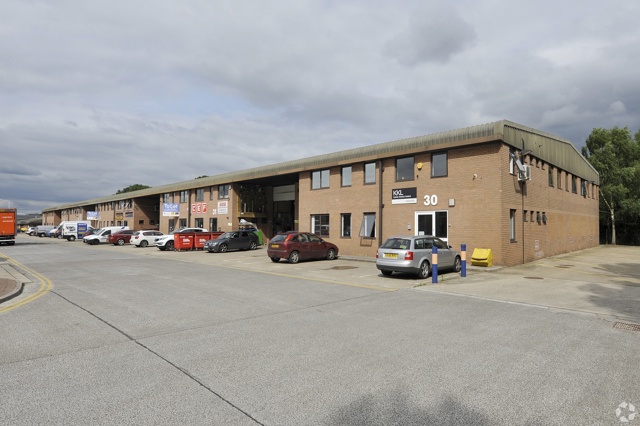 Leatherhead Rd, Chessington for sale Primary Photo- Image 1 of 1