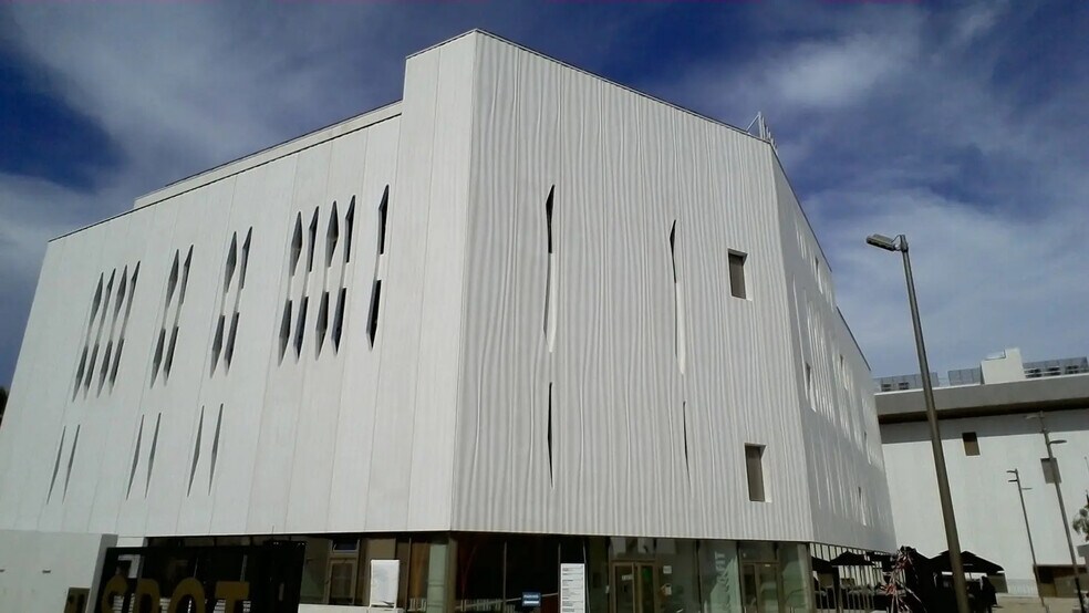 756 Avenue Emile Bodin, La Ciotat for sale - Building Photo - Image 2 of 5