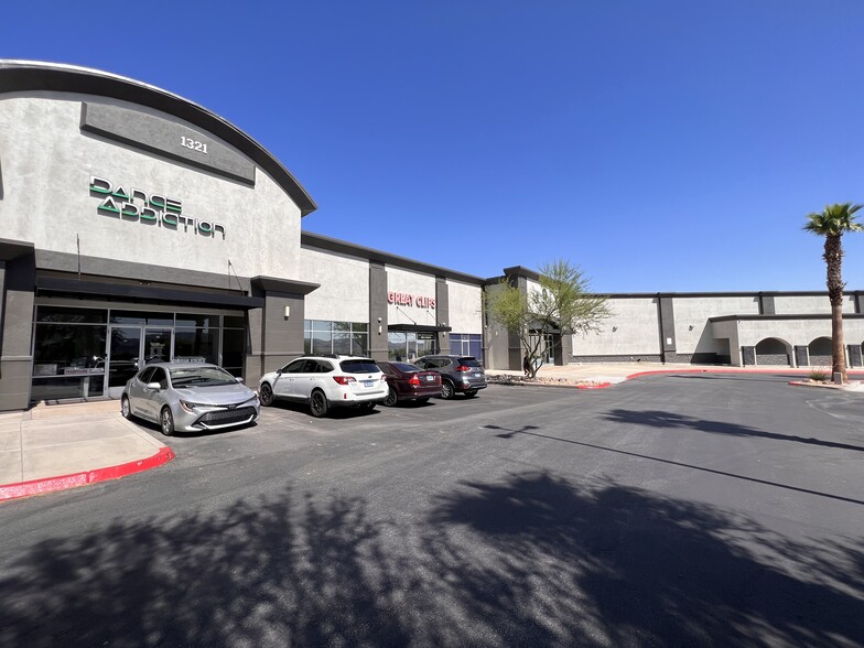 1401 S Boulder Hwy, Henderson, NV for lease - Building Photo - Image 2 of 9