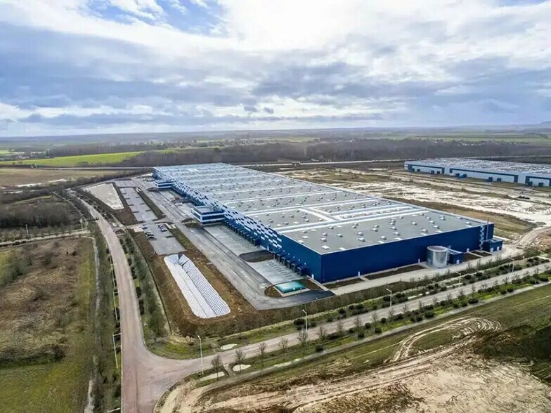 Industrial in Saint-Léger-près-Troyes for lease - Aerial - Image 1 of 9