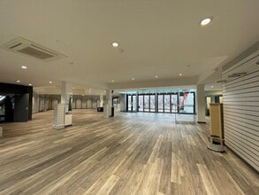 1-40 The Boardwalk, Portsmouth for lease Interior Photo- Image 2 of 4