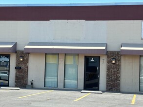 42156 10th St W, Lancaster, CA for lease Building Photo- Image 1 of 6