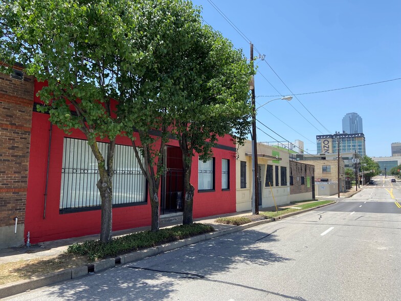 1311 S Akard St, Dallas, TX for sale - Building Photo - Image 1 of 1